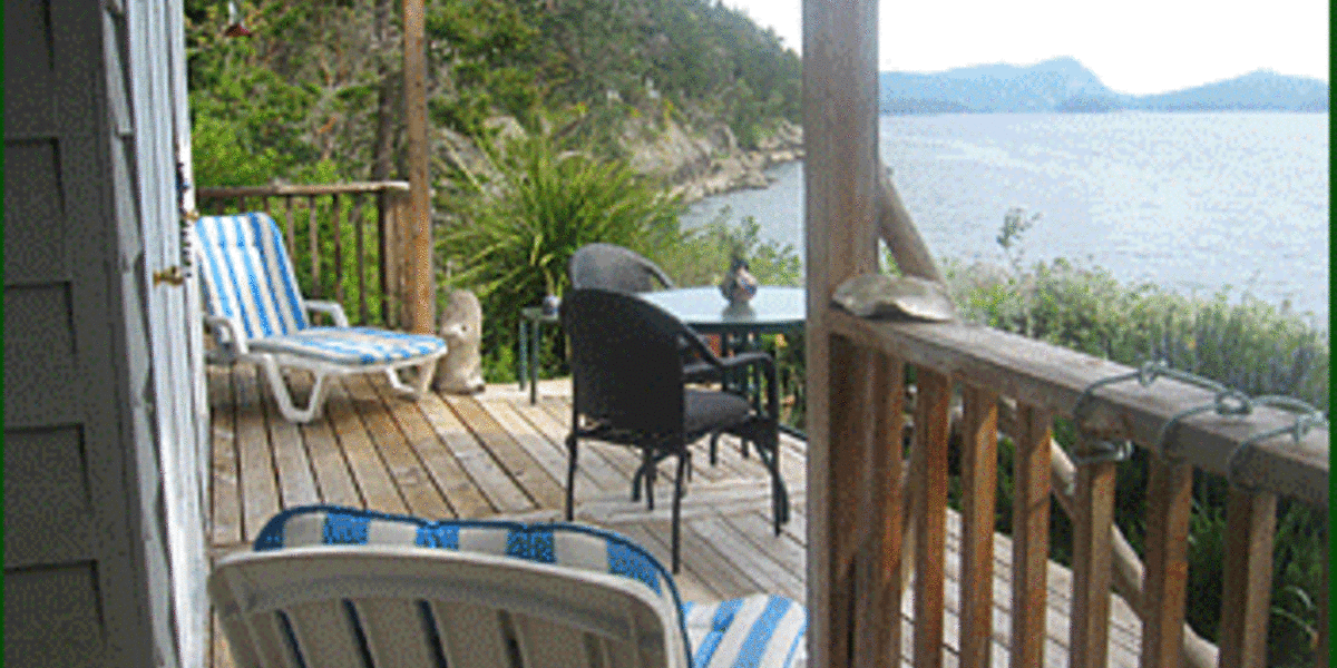 Paradise Rock Oceanfront Cottage